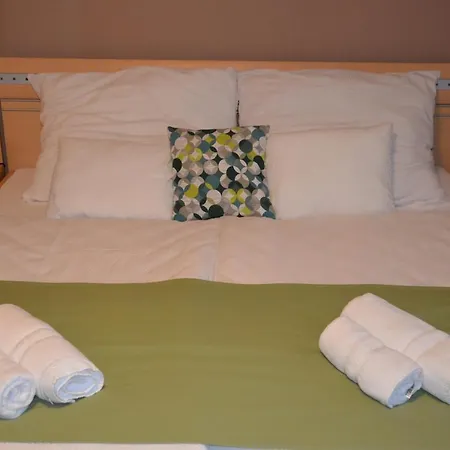 Apartment Katica Vendeghaz *